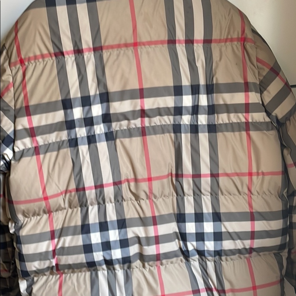 Authentic Burberry Puffer Coat - Picture 2 of 6